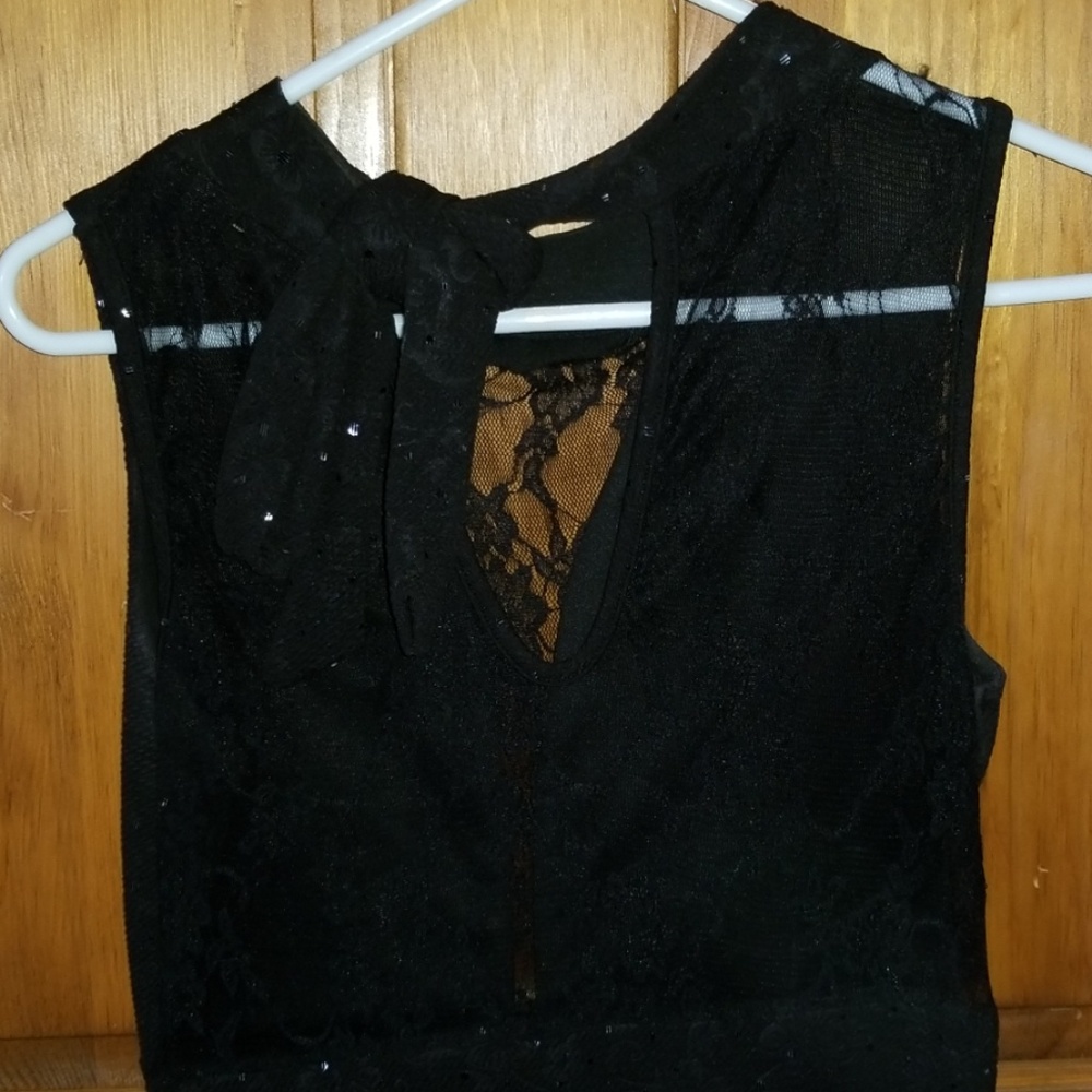 Dress - Picture 3 of 3